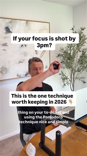 EQ MINDS 🖤 on Instagram: "If your focus is shot by 3pm, this is the one technique worth keeping in 2026. Use the Pomodoro Method. Work in 25-minute bursts. Then take a 5-minute break. But here’s the upgrade most people miss 👀👇 Eye health add-on: “Every 25 minutes, don’t look at another screen. Instead, look 6 metres ahead for 20–30 seconds. This gives your brain a break and protects your eyes - especially if you’re mid-40s and suddenly you are needing reading glasses!! “ Save this. Your brain