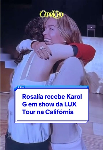 La Rosalía e La Bichota! Na última segunda-feira (29), Rosalía surpreendeu o público ao receber Karol G no palco, durante seu show da turnê 'LUX' na Califórnia! 🖤✨#Rosalía #KarolG #LUXTour 📷: @updaterosalia / X