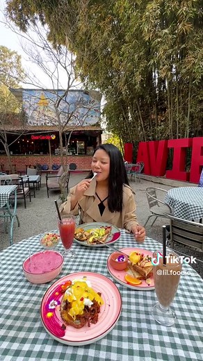 Delicious Breakfast Options at Lavie Garden in Boudha | Menu & Reviews