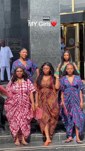Soo beautiful 😍 #bridesmaids #bride #traditionalwedding @THE SPARKYLLE BRANDZ LAGOS.ng @Clara @fhavourite @honeytreatsandpastries @bettyhottehottehairs