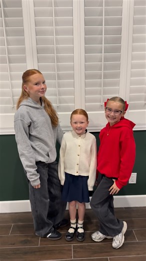 Lottie Weaver on Instagram: "Give me your best recommendations for clothes for Disney! #momlife #girlmom #momof3 #daughters #grwm"