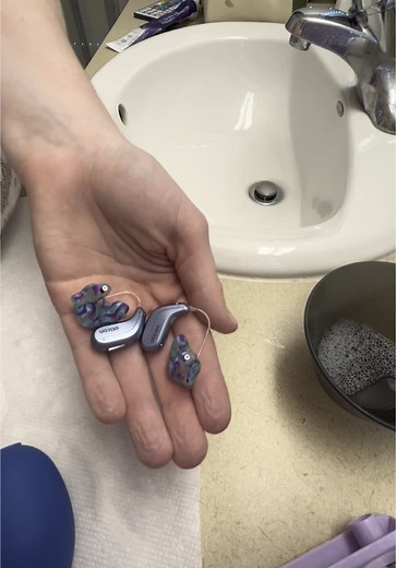 How to Clean Ear Molds for Hearing Aids