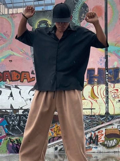 Bailando Urbanon con Música No Urbana