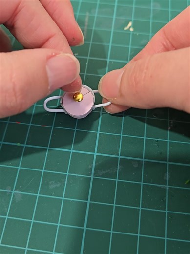 Tiny Pot Made with PAPER?! 😳🍲 Dollhouse DIY Wait… this tiny pot is made from PAPER?! 😳✨ In today’s mini DIY, I’m creating an adorable dollhouse pot using simple paper, glue, and paint 🍲💛 It’s amazing how everyday materials can turn into realistic miniature kitchen items 🏠✨ Perfect for: ✨ Dollhouse kitchens ✨ Mini cooking scenes ✨ Tiny food lovers ✨ DIY miniature fans Small detail… BIG realism 🥹 Would you cook in this tiny pot? 😍 👉 Follow @minimusecrafty for more dollhouse DIYs, miniatur