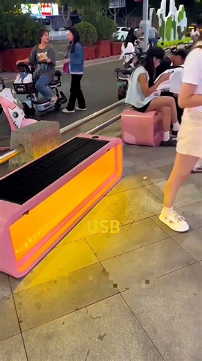 Solar Power Bench – The Genius Idea Making Cities Smarter