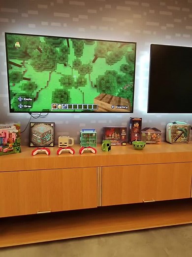 Introducing New Minecraft Weapons: Ender Girl 404