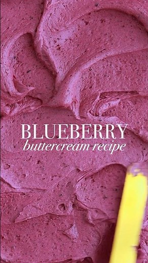 This freeze dried blueberry buttercream recipe is perfect for your spring cakes #buttercream #cake