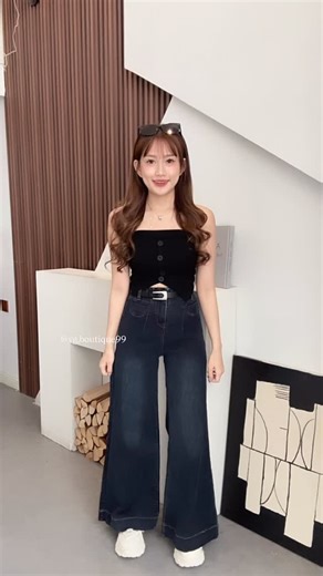 Vogueclassic_boutique on Instagram: "这一款复古蓝色牛仔裤很好看！🍁 新款高腰阔腿喇叭牛仔裤❤️真的很推荐～ 版真好看呀呀 而且很显瘦✨ S23/24 M25/26 L2728 XL29/30 ｜长度98/99cm 最后一趟中国代购🪭｜留言关键字即可下单📍 [ CV030XL+1 ] CV030 -别致口袋牛仔长裤（XL） @ MYR 49 CV030S+? for CV030 -别致口袋牛仔长裤（S） MYR 49 CV030M+? for CV030 -别致口袋牛仔长裤（M） MYR 49 CV030L+? for CV030 -别致口袋牛仔长裤（L） MYR 49"