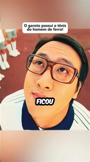 O GAROTO POSSUI O TENIS DO HOMEM DE FERRO!!