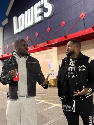 Jmo tells his homie he thinks Tre is dealing w/ Ernestine and he gets a copy of her house key made! #God #Jesus #Jesusispoppin #Jesusbeenpoppin #kountrywayne #letthatsizzleinyourspirit #helpisontheway #love #ernestinemorrison | Kountry Wayne