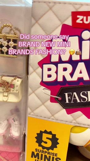 Mini Brands Fashion is here, 80 minis to collect 🤭👜💝 #minibrands #minibrandsfashion #fashiontok #fashion #miniature #mini #minihandbags #tinythings #tinytok #miniverse #zuru #zurutoys