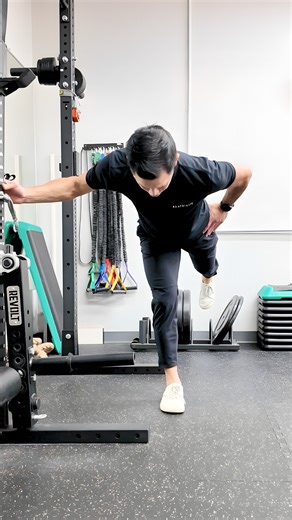 Ready to challenge your balance like never before? ⚡️ The Hip Airplane isn’t just a test—it’s a way to connect with your hips, core, and overall movement. Slow, controlled rotations push coordination and body awareness without impact. Consistently adding this exercise helps make every step, turn, and lift feel sharper and more controlled. Tiny, precise adjustments really do add up. Try the Hip Airplane today and see what confident, controlled movement feels like! 📞 408-495-3743 🌐 www.r3athleti