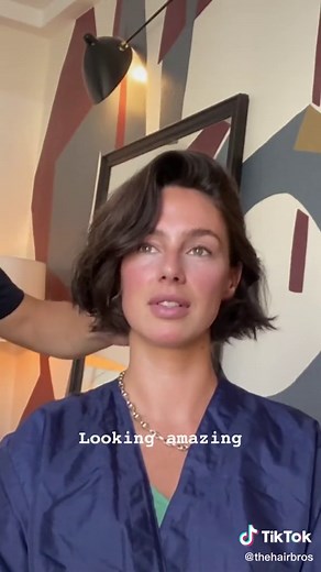 The Short Bob Haircut: Versatile and Stylish