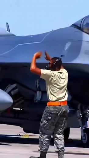 アメリカ空軍 ハンドサイン集｜F-16C 戦闘機のかっこいい瞬間