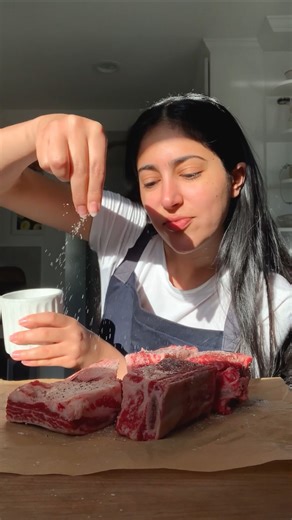 Cozy season! ✨ Red wine and balsamic braised short ribs! Comment “recipe” and I’ll send it over to you.🍁 https://lindseyeatsla.com/red-wine-braised-short-ribs/ | Lindsey Eats