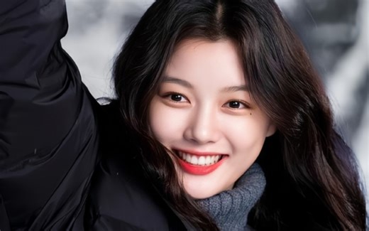 原来这么乐观开朗的金裕贞也经历过网爆，这么真诚的妹宝谁不爱啊！妹宝还说:我会努力变成健康的人！真的哭死！！，真不知道哪个幸福的小子能追到我们妹宝！