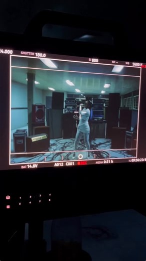 Denisse Guerrero Flores | Detrás de cámaras de Murió la Fantasía 🥀 ¿Ya lo viste completo? #denisseguerrero #muriolafantasia #MLF | Instagram