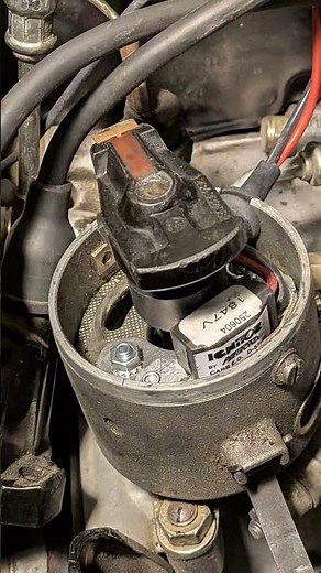 electronic ignition installation on 1969 Porsche before and after idle