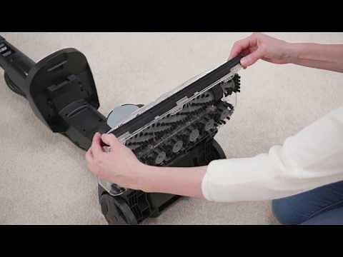 Vax Platinum | Attaching the squeegee for Hard Floors