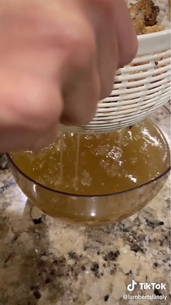 Homemade Chicken Stock: Easy, Cheap, and Delicious!