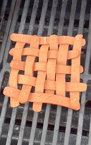 427K views · 1.4K reactions | easy chili cheese dog hack this cooking video shows how to grill a chili cheese dog to perfection + use a hack that will feed the whole family! | Brooklyn B | Facebook