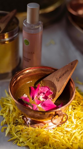 Ubtan powder is an ancient Indian beauty recipe that is a coarse powder of herbs, flowers & grains. A bathing essential that exfoliates the skin & keeps it soft and glowing, many homes in India have their version of this gram-turmeric mixture even today. The recipe can be incorporated in two ways including an ubtan face mask and ubtan bathing powder. At Anahata, we make Ubtan with 12 skin-friendly ingredients that give you toned, blemish free skin. It is great for removing suntan, removing dead 