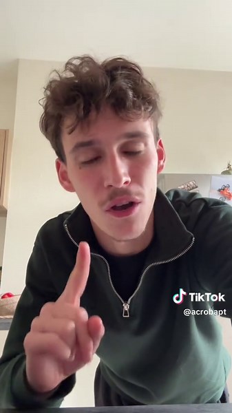 Elle est croisée avec un pigeon la c’est pas possible | Pigeons