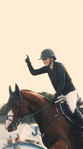 Couldn’t think of two people who deserve this more 🥹❤️ A win that felt just like home for @jodiehallmcateer & Paul McAteer ✨ They have been part of the Sunshine Tour story from the start and we are incredibly happy to see Jodie and her fairly new partner Key West shine in today’s @diputaciondecadiz CSIO3* Grand Prix 🤩 | Andalucía Sunshine Tour