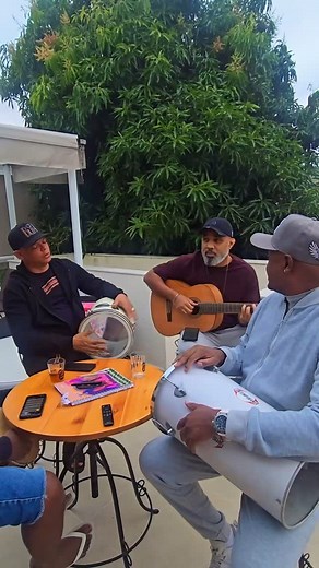 1.2K reactions · 36 comments | ALERTA NOVIDADE: “Bye Bye” tá tocando na @fmodia!  Essa é a nossa nova música de trabalho, então já sabe: peçam bastante por lá e aproveita pra ouvir nas plataformas digitais também. #vouprosereno | Vou Pro Sereno | Facebook