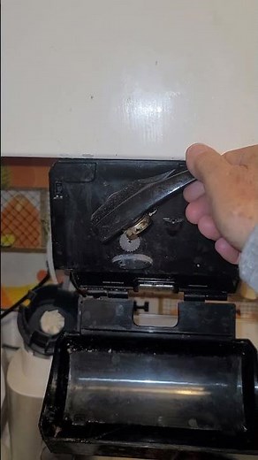 BLACK+DECKER Spacemaker Multi-Purpose Can Opener Review