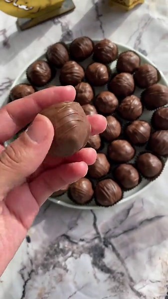طريقة صنع لقاطو العيد بجوز الهند والشوكولاتة