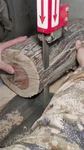 Precious Wood Edge Finishing: Craftsmanship in Action