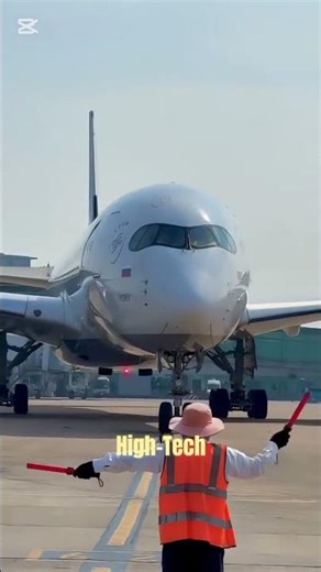 “See How Planes Are Guided Safely Every Time! ✈️🔥 Precision Landing Tech!” #technology #guidance