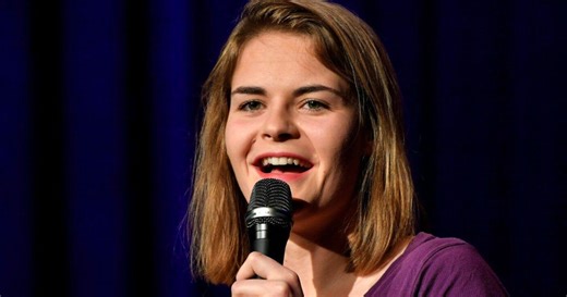 Comedian Hazel Brugger geht wieder auf Tour