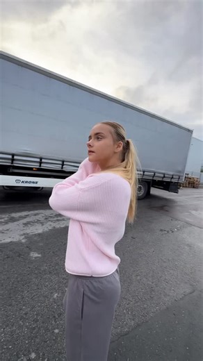 Oleksandr Nehurenko on Instagram: "🚛выгрузка #tallinn#negurenkovaleriaodessatallinn #truckdriversdaughter #ukrainegirl"