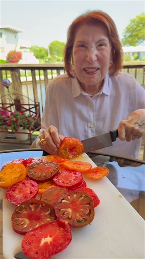 ♡The Ultimate Tomato Sandwich- Weelicious