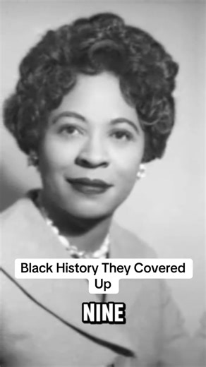 📚 You’ve heard of the Little Rock Nine—but have you heard of Daisy Bates? She wasn’t just behind the scenes—she led the fight to integrate Central High. 🖤✊🏾 Her story is one of those Black history facts you didn’t know—a powerful reminder of the women who made the movement possible. This is the kind of Black history that is not taught in schools, even though her impact shaped a generation. 🧠 Daisy Bates mentored, protected, and stood beside those brave students—while facing threats of her ow