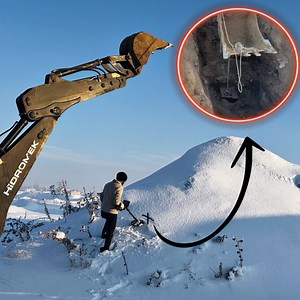 81K views · 677 reactions | Where we dug with the digger, we found a safe full of incredibly valuable items. | The Best Archaeologist | Facebook