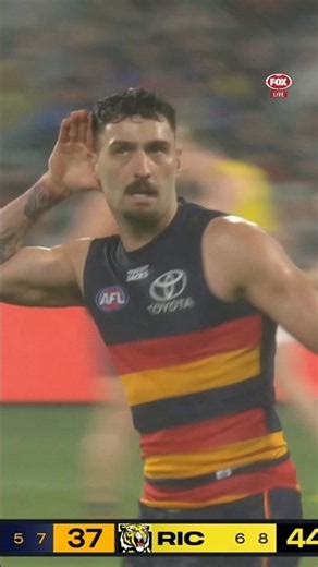 Izak Rankine out there playing a different game 🔥 #afl #adelaidecrows #izakrankine