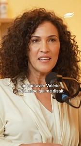 🎙️ LE PODCAST AROMA-ZONE 🎙️ Découvrez notre hors-série spécial ménopause du podcast Les RDV du Bien-Être, porté par Aroma-Zone et animé par Sandrine Quétier. Chaque épisode explore cette transition sous différents angles avec des expertes et des témoignages inspirants. Dans ce nouvel épisode, nous accueillons Linda Hardy, autrice, actrice et mannequin, engagée pour libérer la parole autour de la ménopause avec son compte @‌menopauseattitude. Elle partage son propre vécu : l’appréhension face a