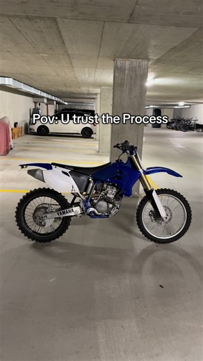 Rebuilding a 2005 Yamaha YZ250F: A Supermoto Journey