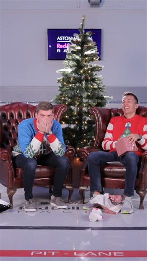 Throwback to this ✨ iconic ✨ christmas moment 🎄 #F1 #RedBullRacing | Oracle Red Bull Racing