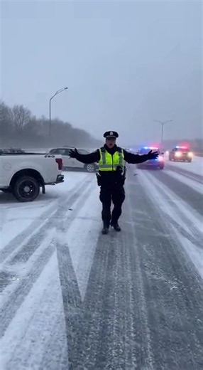 Officer on Scene During Severe Winter Road Crashes This video was created using AI. This video was produced by Network Media and The Astrit Channel | Simulated Reality