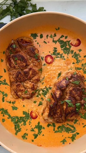 341K views · 4.3K reactions | CREAMY Peri Peri Chicken. Pan fried with a creamy sauce and ready in under 30 minutes! ️Recipe ⬇️ | The Culinary Countess | Facebook