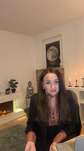 117K views · 546 reactions | Odpiramo vprašanje, ki se tiče vsakega izmed nas. Kakšno je pa vaše stališče o evtanaziji?  Mnenja politikov bomo soočili že to NEDELJO v oddaji SLOVENIJA IZBIRA ob 20. uri na Planetu! | Planet TV | Facebook