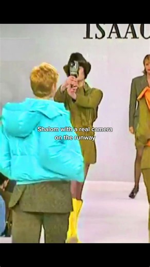 THE MOST ICONIC SHALOM HARLOW RUNWAY MOMENTS ✨😮 #fashion #supermodel #catwalk #edit #shorts