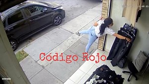 Ayúdanos a dar con esta dama que se le “pegó” un celular de un negocio en el Ojocaliente I. | Código Rojo