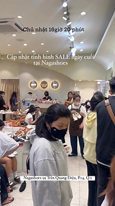 50K views · 106 reactions | 16g 20 phút tại nagashoes 95 trần quang diệu , p14, Q.3 lúc này...tụi mình vừa bớt 1 lượt khách lớn, mọi người tranh thủ ghé nagashoes săn sale ạ. Hoặc đặt hàng online tại https://s.shopee.vn/6AdtEmIKqn | Nagashoes | Facebook