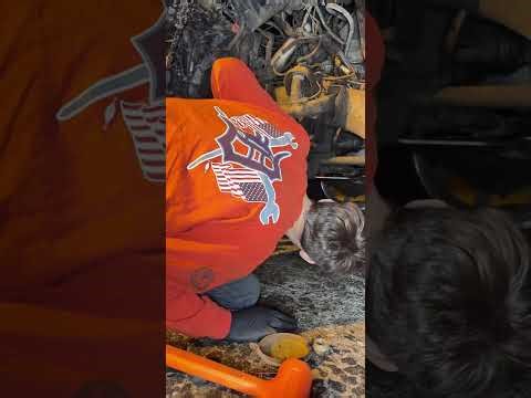 replacing CV axle on 2004 Duramax ￼lb7