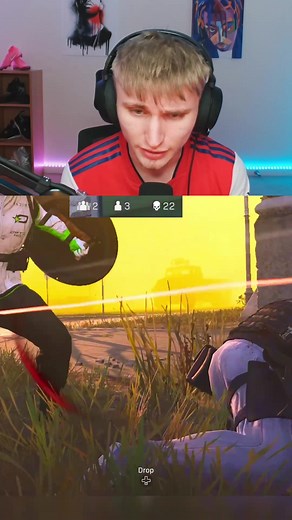 Guy singing on warzone